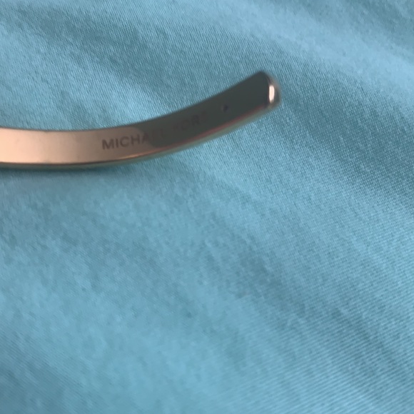 Michael Kors cuff bracelet. Néw - Picture 2 of 4